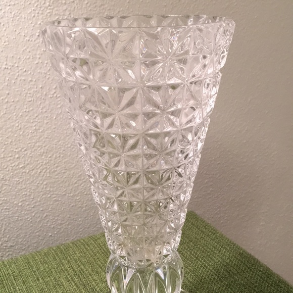 Lead Crystal Floral Vase - Picture 4 of 7
